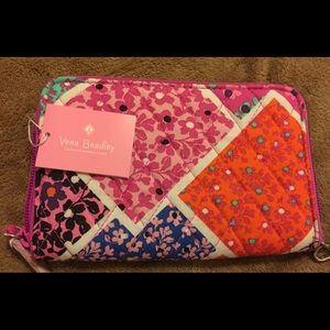 Vera Bradley Grab and Go Wristlet